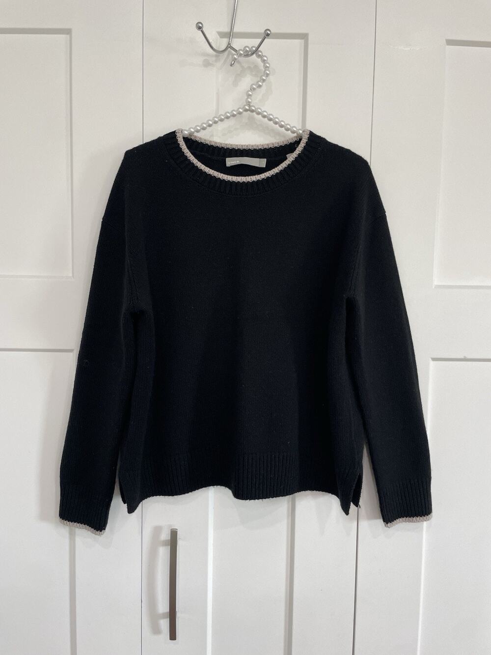 Vince Cashmere Wool Sweater Size Small Pullover Ribbed Trim Black Cream